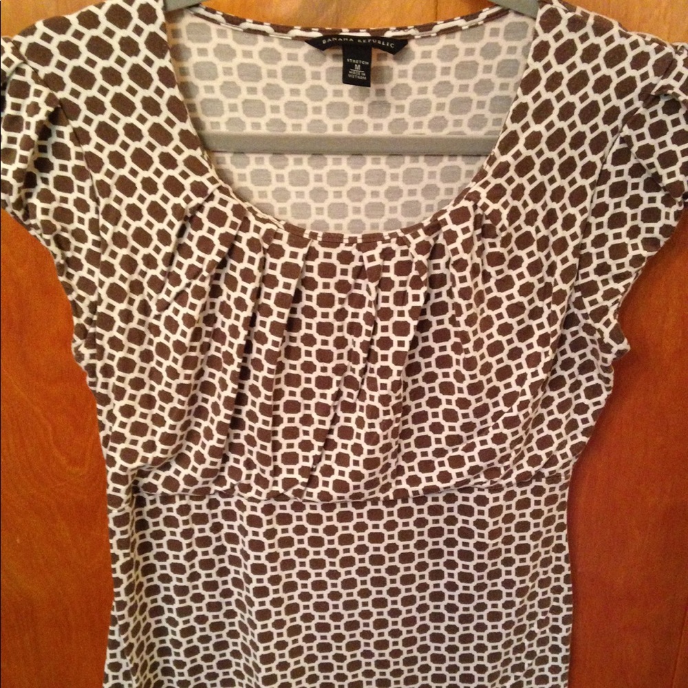 Banana Republic short sleeved empire waist top